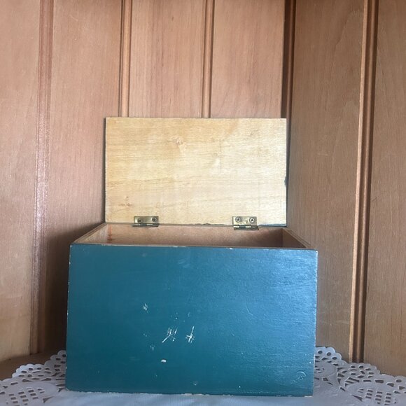 Vintage Hand Painted Rustic Wooden Recipe Box Green Rooster Storage Box Kitchen - Picture 6 of 7